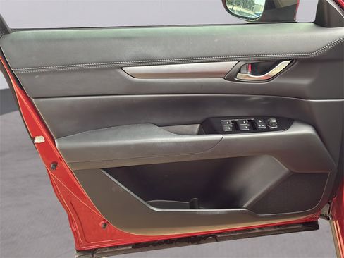 Used 2019 MAZDA CX-5 Touring image 31