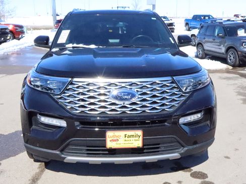 Used 2021 Ford Explorer Platinum w/ Equipment Group 601A AWD/4WD image 2