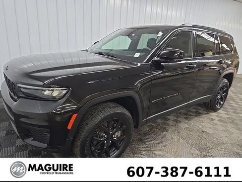 Used 2024 Jeep Grand Cherokee L Laredo AWD/4WD image 8