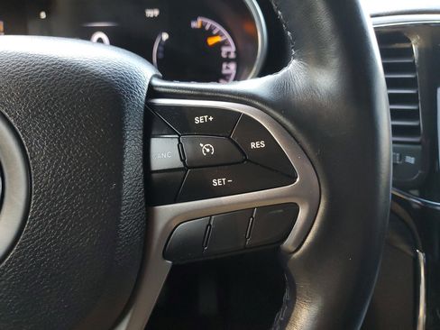 Used 2022 Jeep Grand Cherokee Laredo X image 23