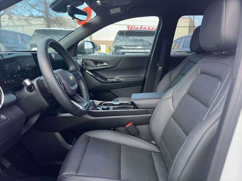 Used 2026 Chevrolet Equinox LT w/ Convenience Package II image 13