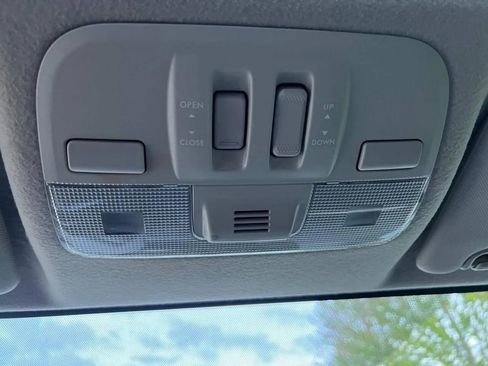 Used 2013 Subaru Crosstrek 2.0i Limited image 34