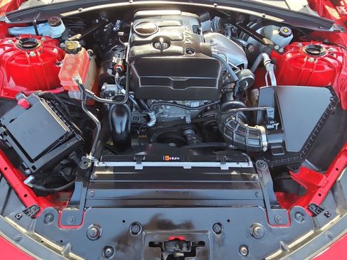 Used 2020 Chevrolet Camaro LT RWD image 13