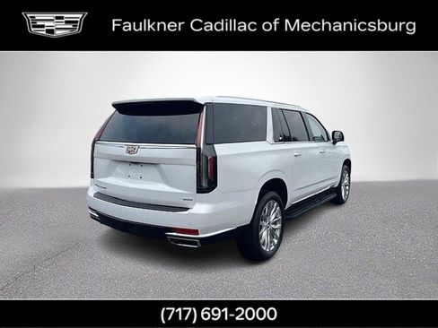 Used 2024 Cadillac Escalade ESV Premium Luxury AWD/4WD image 5