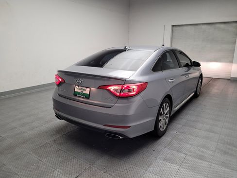 Used 2017 Hyundai Sonata Sport w/ Value Edition Package 02 FWD image 9