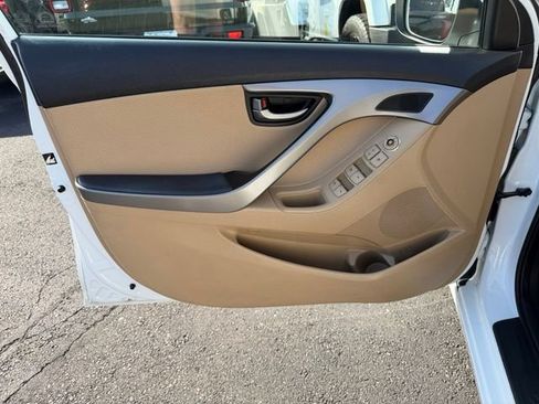 Used 2013 Hyundai Elantra Limited w/ Technology Pkg FWD image 16