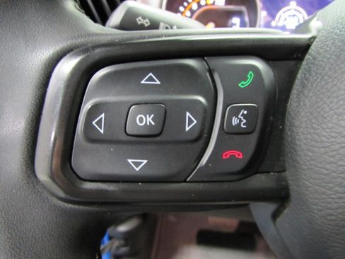 Used 2023 Jeep Gladiator Sport AWD/4WD image 22