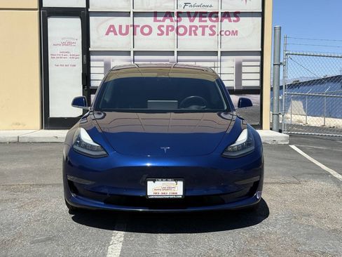 Used 2018 Tesla Model 3 Mid Range RWD image 3