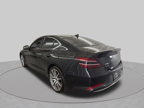 Used 2023 Genesis G70 2.0T RWD image 9