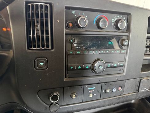 Used 2022 Chevrolet Express 2500 w/ Driver Convenience Package RWD image 17