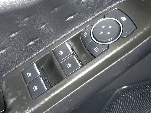 Used 2020 Ford Escape SE FWD image 27