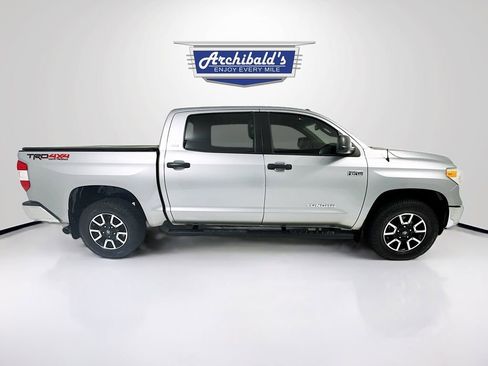 Used 2017 Toyota Tundra SR5 w/ TRD Off Road Package image 8