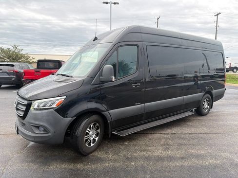Used 2021 Mercedes-Benz Sprinter 2500 image 6