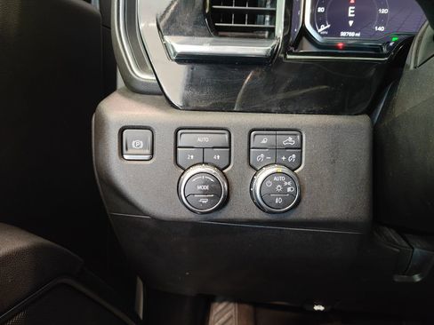 Used 2025 GMC Sierra 1500 SLT AWD/4WD image 22