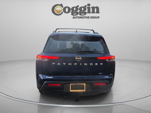 Certified 2024 Nissan Pathfinder SV w/ SV Premium Package image 4