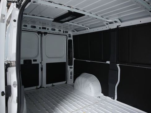 Used 2025 RAM ProMaster 2500 w/ Convenience Group FWD image 20