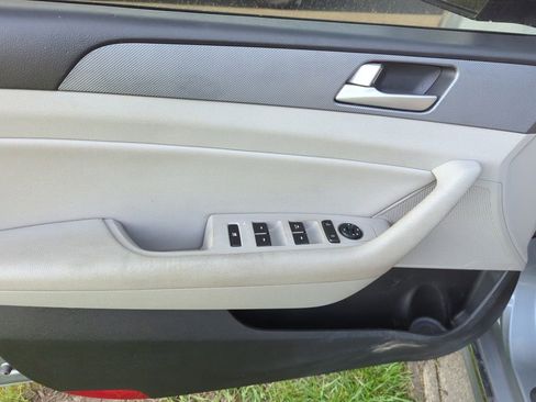 Used 2016 Hyundai Sonata SE image 8