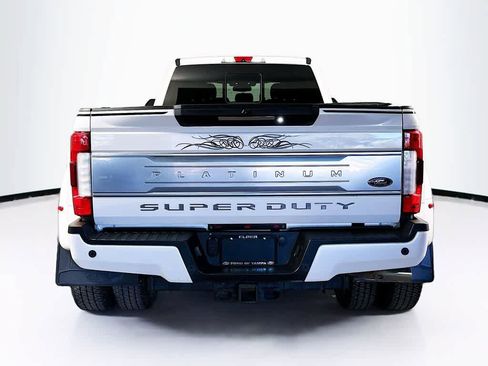 Certified 2018 Ford F350 Platinum w/ Platinum Ultimate Package image 5