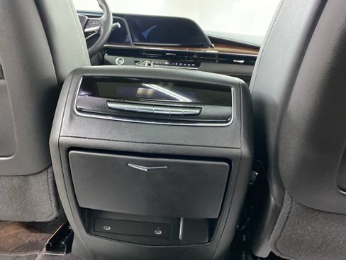 Certified 2023 Cadillac Escalade ESV Premium Luxury AWD/4WD image 24