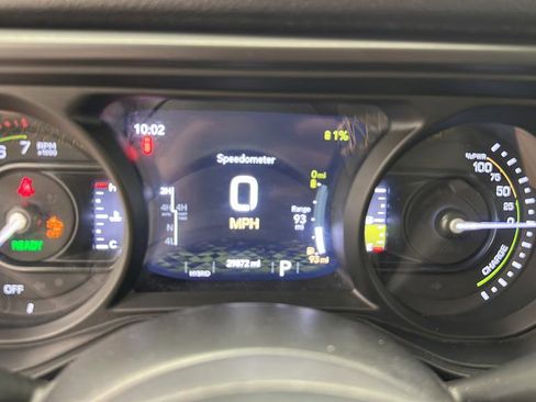 Used 2024 Jeep Wrangler Unlimited AWD/4WD image 18