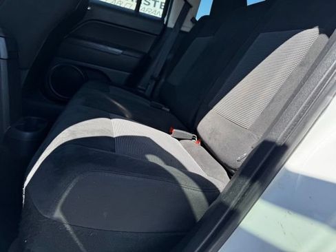 Used 2016 Jeep Patriot Sport w/ Power Value Group AWD/4WD image 7