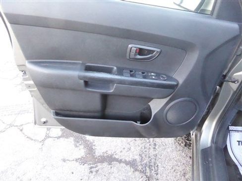 Used 2010 Kia Soul + image 9