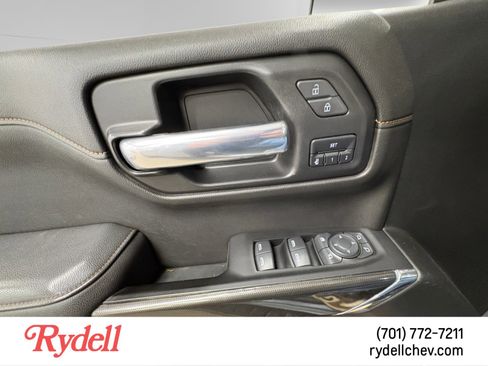 Used 2022 GMC Sierra 1500 AT4 w/ AT4 Premium Package image 11