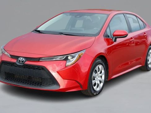Used 2020 Toyota Corolla LE image 1