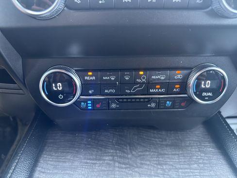 Used 2020 Ford Expedition Max Limited AWD/4WD image 29