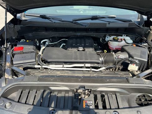 Used 2022 Chevrolet Silverado 1500 LT AWD/4WD image 25