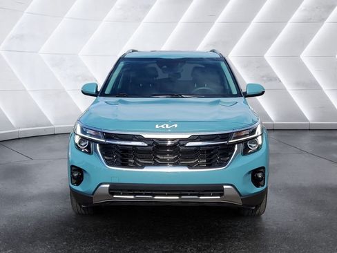 Used 2024 Kia Seltos EX AWD/4WD image 2