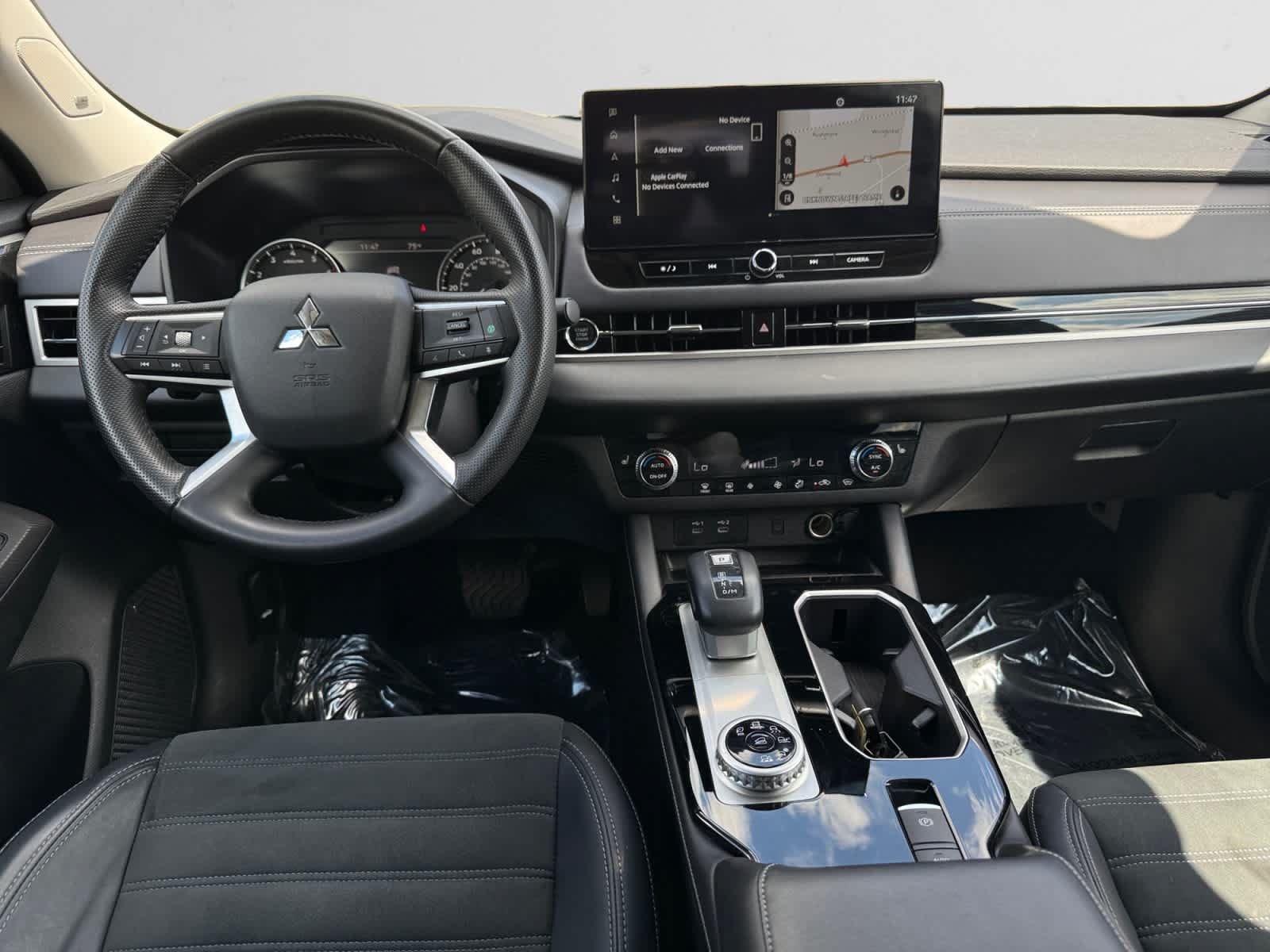 Used 2025 Mitsubishi Outlander SE AWD/4WD image 10