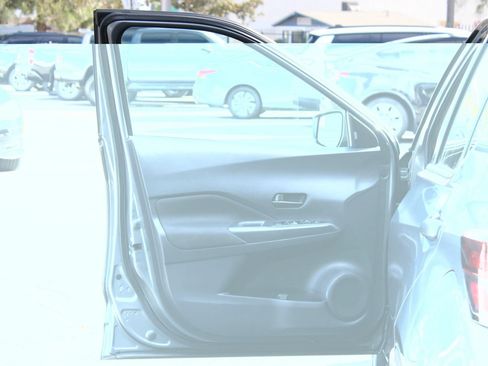 Used 2024 Nissan Kicks S FWD image 7