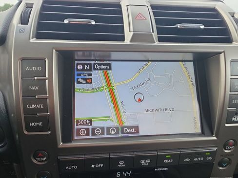 Used 2021 Lexus GX 460 Premium w/ Premium Package AWD/4WD image 17