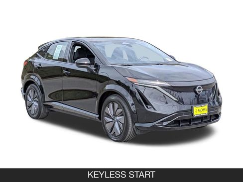 Used 2023 Nissan Ariya AWD image 2