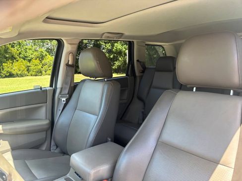 Used 2009 Jeep Grand Cherokee Laredo AWD/4WD image 11