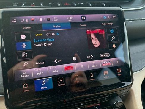 Used 2024 Jeep Grand Cherokee L Limited image 19