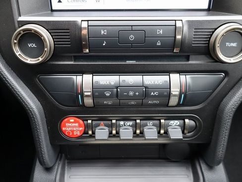 Used 2016 Ford Mustang Shelby GT350R w/ GT350R Equipment Group 920A image 9