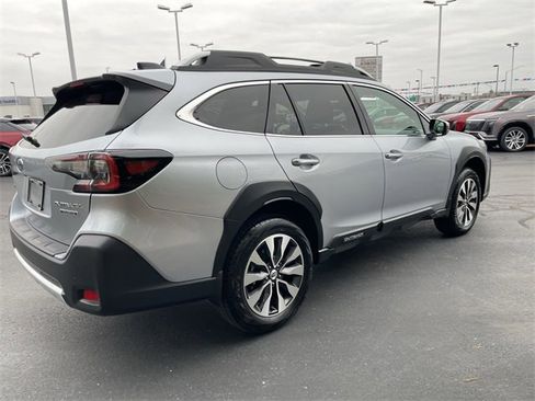 Used 2025 Subaru Outback Touring w/ Popular Package #2 image 5