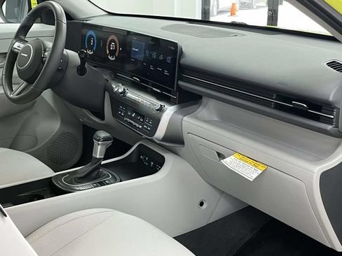 Certified 2025 Hyundai Kona SEL FWD image 24