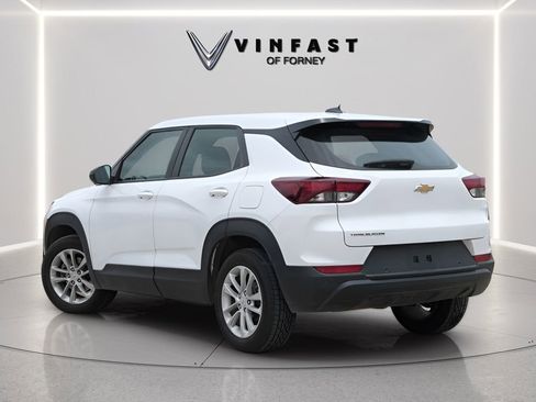 Used 2024 Chevrolet TrailBlazer LS w/ LS Confidence Package FWD image 2