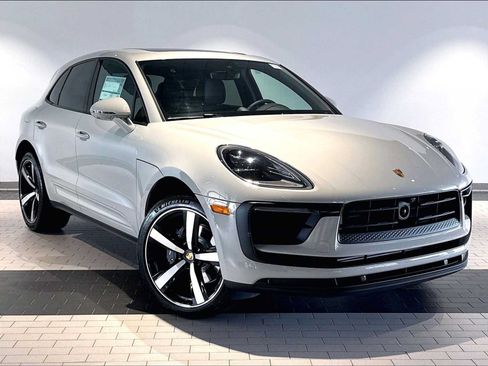 New 2026 Porsche Macan AWD/4WD image 9