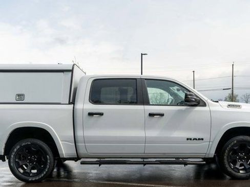Used 2025 RAM 1500 Big Horn AWD/4WD image 5