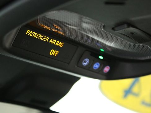 Used 2024 Chevrolet Trax RS w/ Sunroof Package FWD image 20