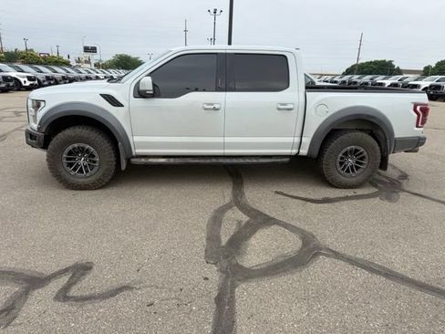 Used 2017 Ford F150 Raptor w/ Equipment Group 802A Luxury AWD/4WD image 7