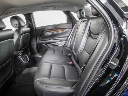 Used 2017 Cadillac XTS Luxury image 11