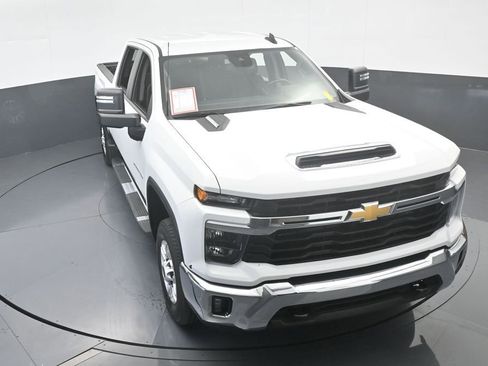 Used 2025 Chevrolet Silverado 2500 LT w/ Convenience Package image 52