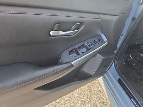 Used 2024 Nissan Sentra SR w/ SR Premium Package image 10