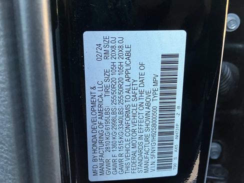 Certified 2025 Honda Pilot Black Edition image 40