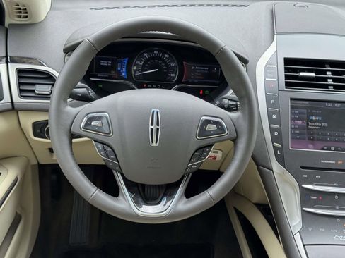 Used 2013 Lincoln MKZ Hybrid FWD image 24